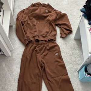 ALO Yoga Brown Sweatshirt & Hoodie Set